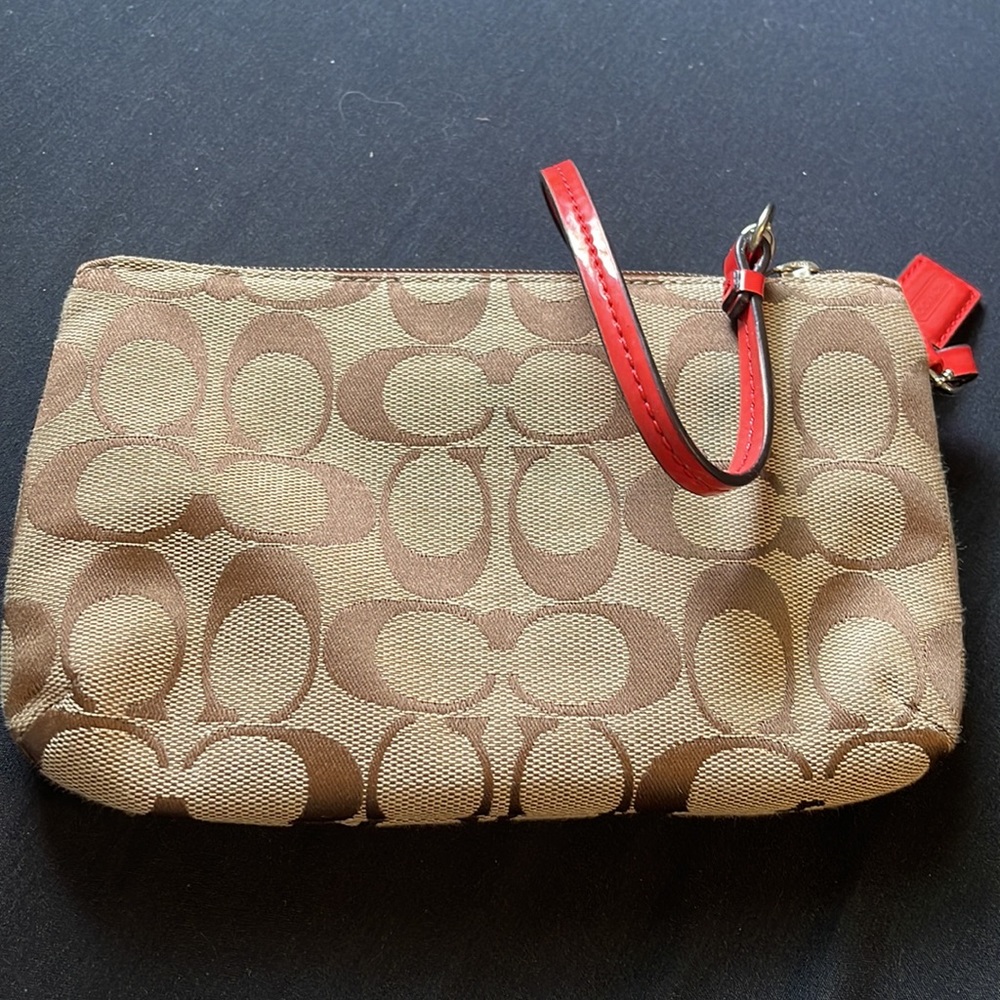Coach wristlet - Picture 2 of 3